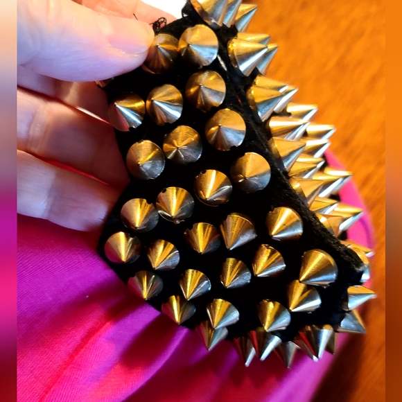 Nicki Minaj RARE pink long sleeve spiked shoulder pad top NWT - Picture 7 of 9